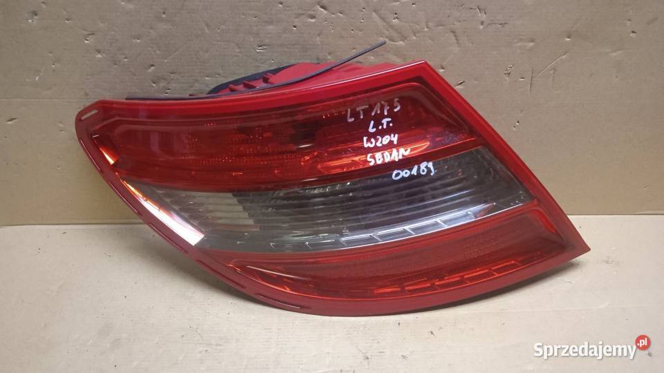 MERCEDES W204 SEDAN LAMPA TYŁ LEWA Zbierkowo sprzedam