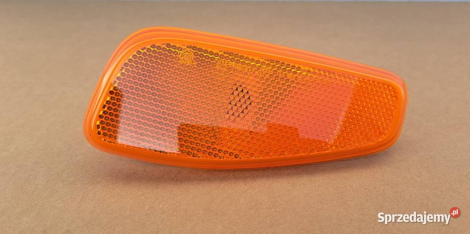 51953112 odblask błotnika przód lewy Jeep Części samochodowe Mielęcin