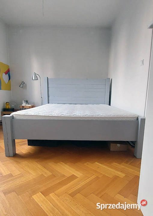 Drewniane łóżko w stylu skandynawskim Łóżka Meble mazowieckie