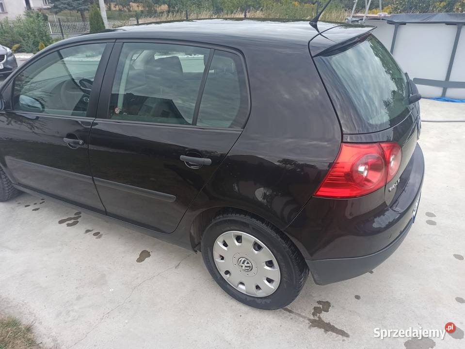 Samochód Volkswagen Golf 5 Radostynia