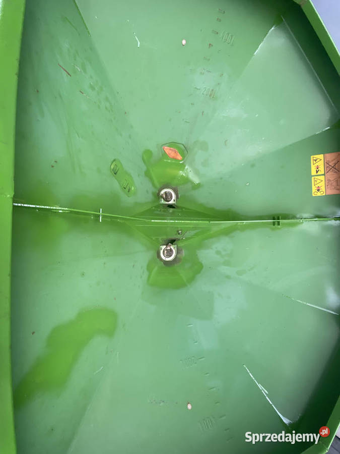 Rozsiewacz do nawozu Amazone 800 wielkopolskie