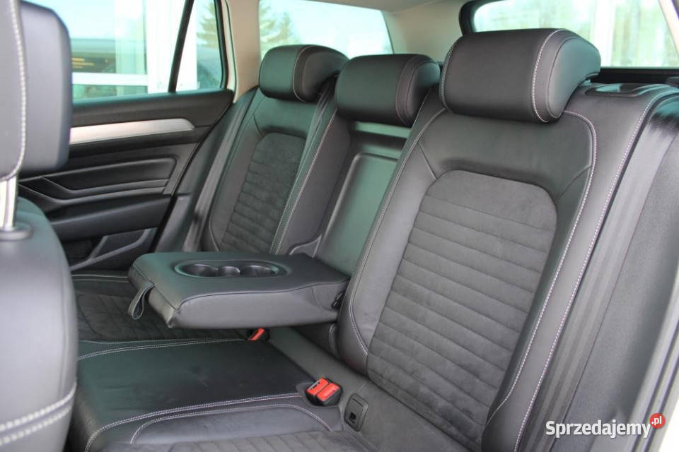 Volkswagen Passat 2021r Hak alcantara Ambienty Kraków