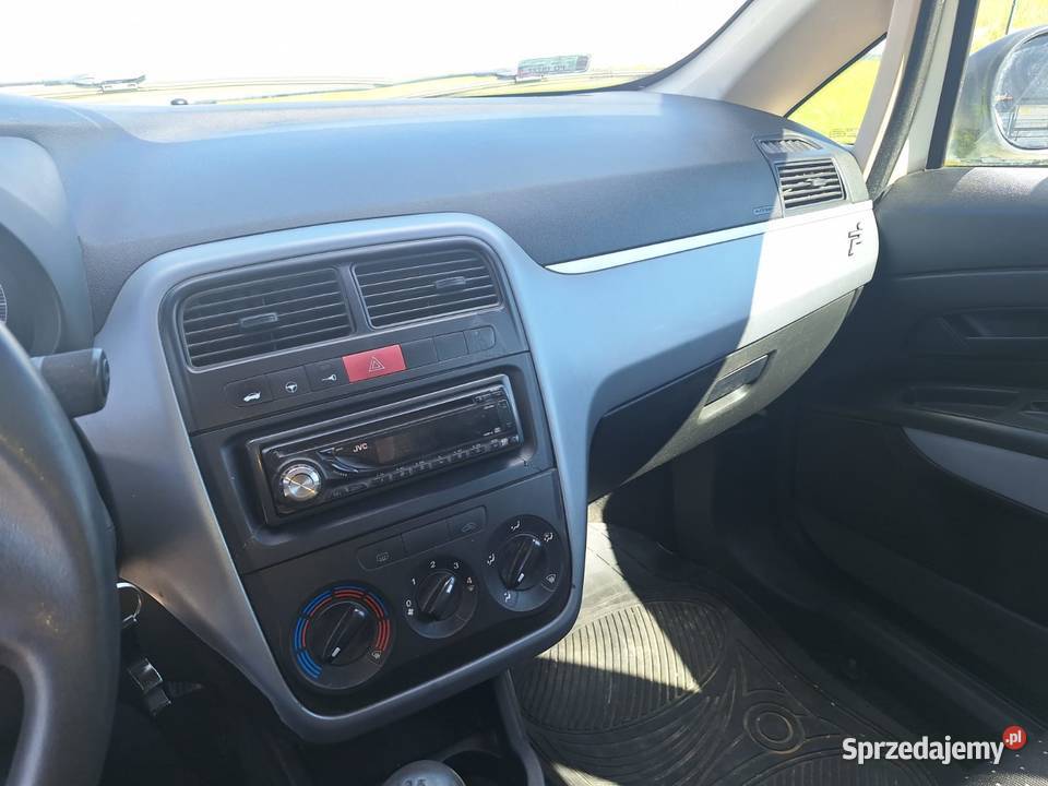Sprzedam Fiata Grande Punto 2006 r Czapury sprzedam