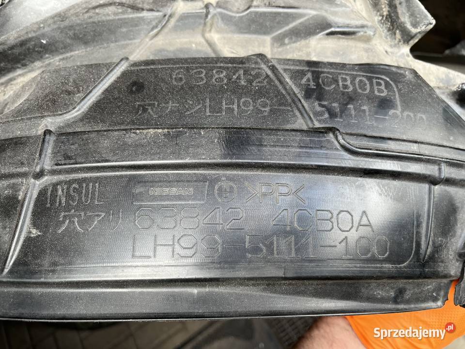 Nadkole prawy przód prawe przednie Nissan XTrail