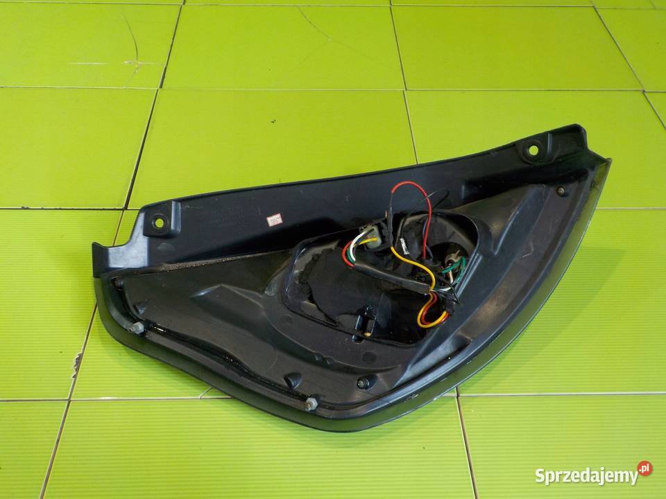 FORD FIESTA MK7 09r HB 5D lampa prawa tyl mazowieckie