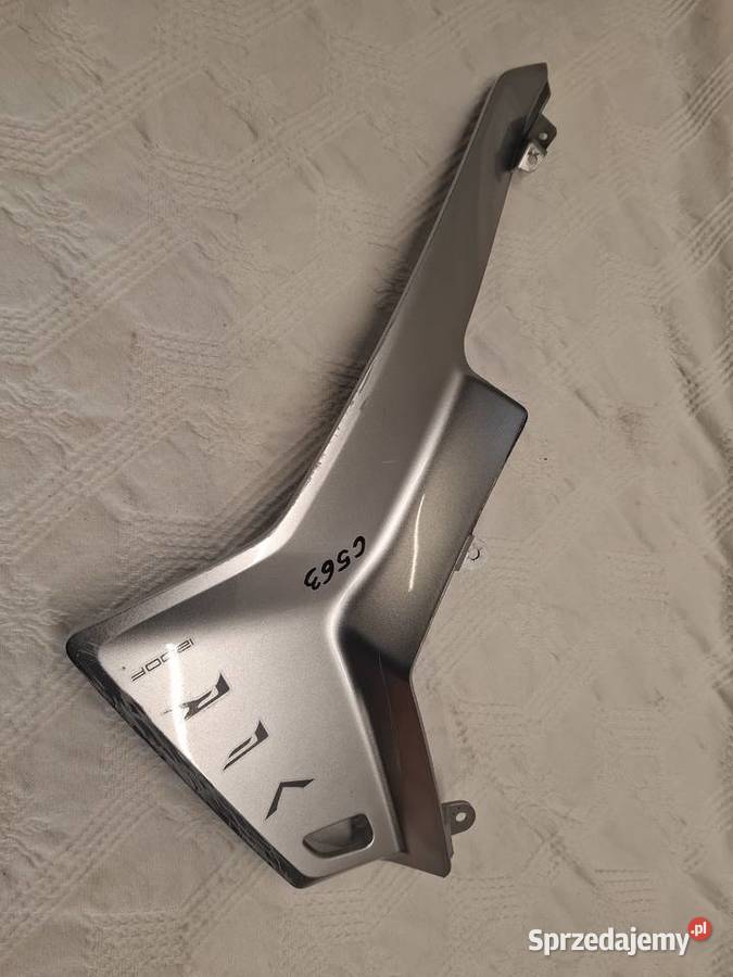 HONDA VFR 1200F Owiewka Prawy Boczek Obrzycko Zielonagóra