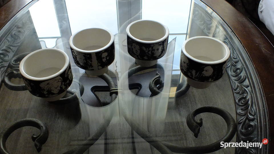 Kolekcjonerski zestaw porcelanowych filiżanek Jelenia Góra