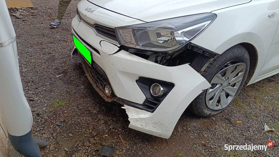 kia rio 72023 12 benzin 61kw 85000 uszkodzona Bochnia