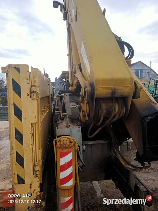 Żuraw hmf 19044 wysuwy podpory udt zasięg 129m Probostwo Górne