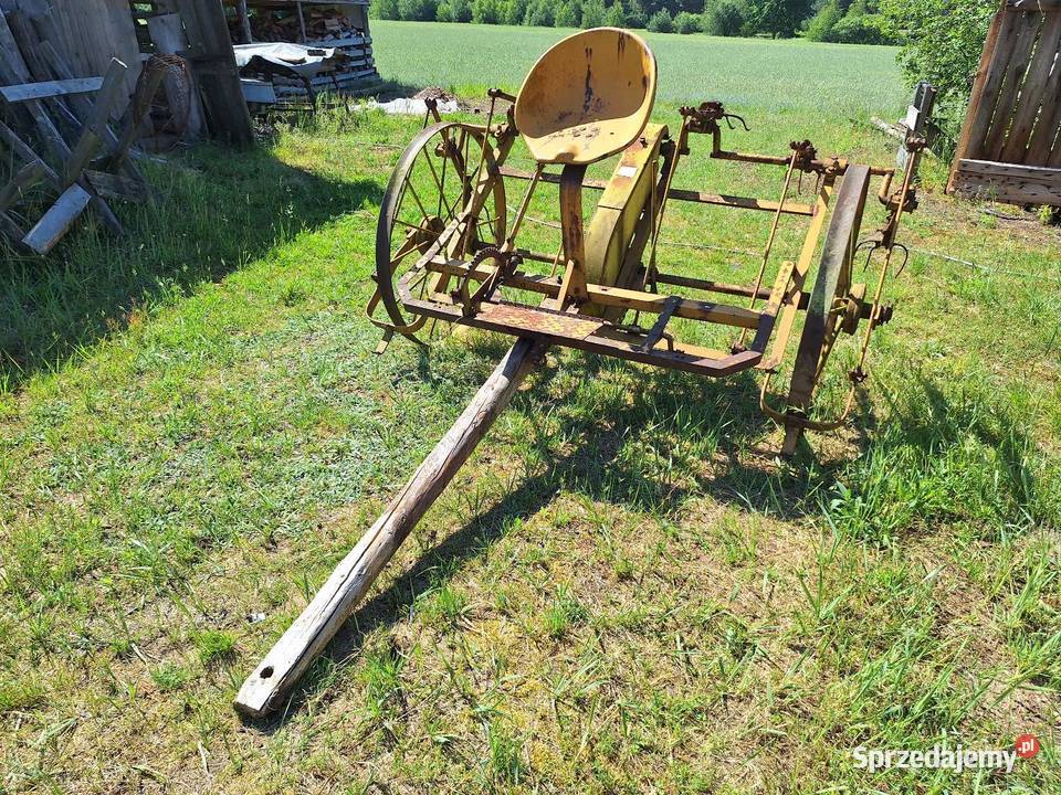 Przewracarka konna do siana Pustki