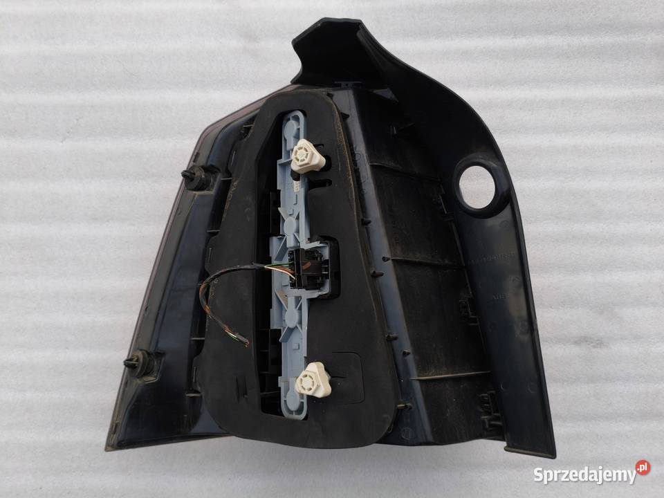 Lampa Prawy Tył Tylna Prawa Opel Zafira B osobowe mazowieckie Wyszków
