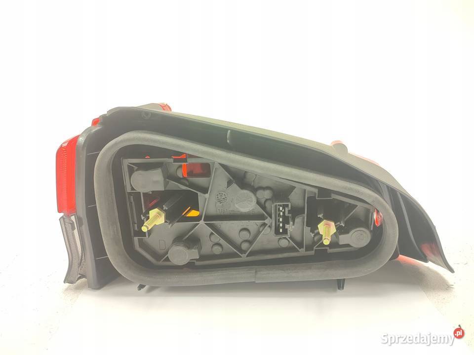 LAMPA PRAWY TYŁ PEUGEOT 106 II 19962004 VALEO