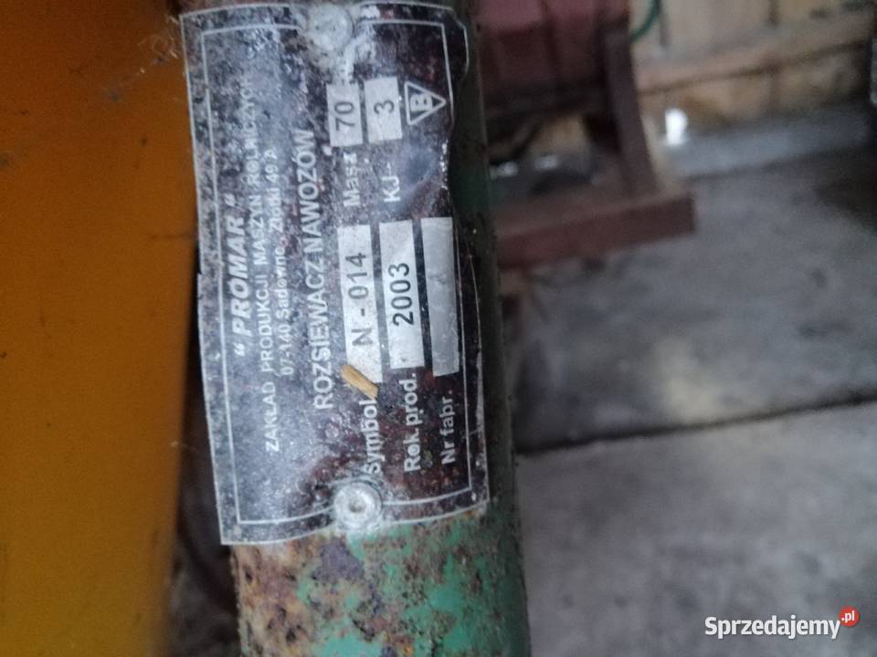 Sprzedam Rozsiewacz nawozów lejek nieuszkodzony Rozsiewacze nawozów Smolechy