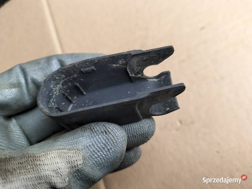 FORD MONDEO MK2 OSŁONA ZAŚLEPKA PRZÓD ŚRUBY