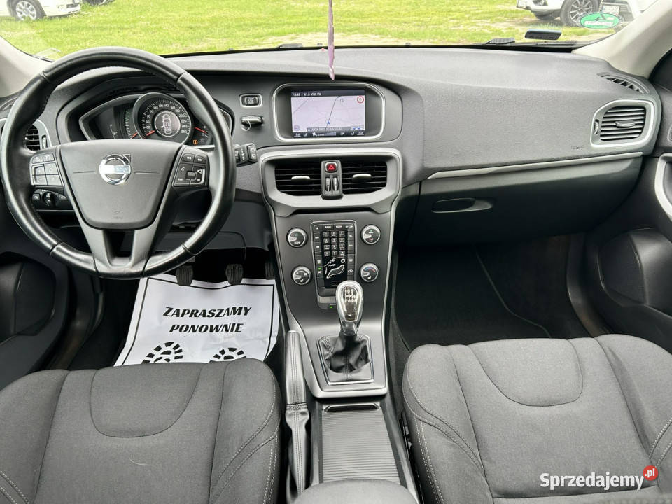 Volvo V40 5 Cylindrów D3 Momentum II 2012 sprzedam