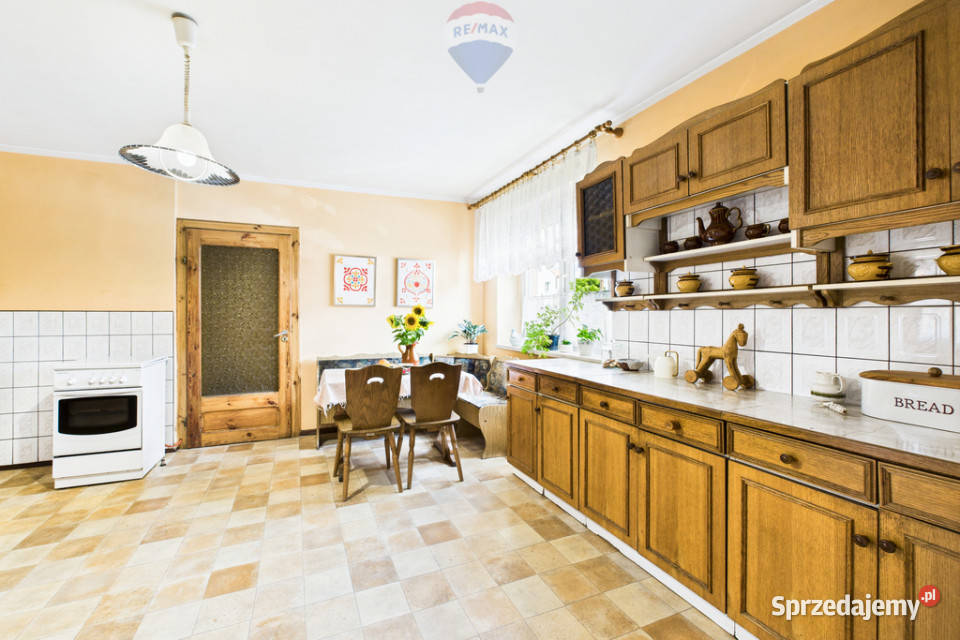 Dom z zabudowaniami duża działka i wiejski cegła dolnośląskie Turzany