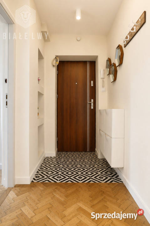 Mieszkanie Warszawa Sielecka 6075m2 3 pokoje