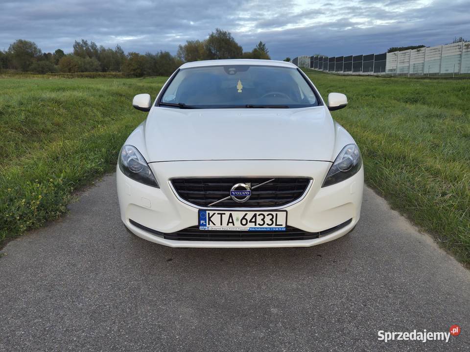 Volvo V40 20 D2 120 Automat 2015 r Zarejestrowany w Polsce Tarnów