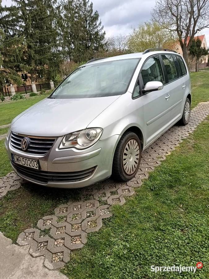 samochód vw touran