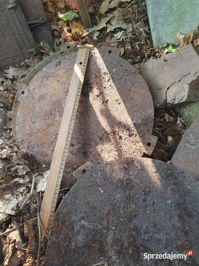 Żeliwne włazy okrągłe tarcze robocze starej