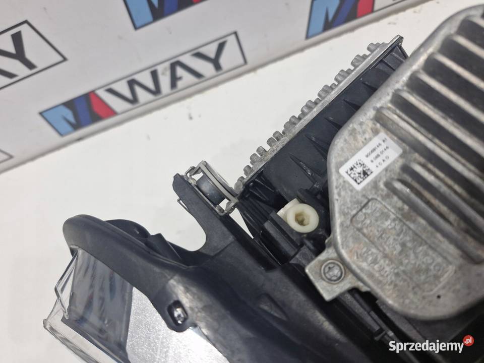 BMW X1 F48 LAMPA PRAWA PRZÓD FULL LED EU