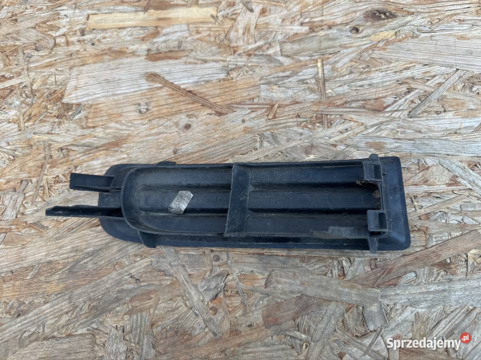 Kratka lewa lh zderzaka przód Toyota avensis t22 Rok produkcji 2002 Pozostałe sprzedam