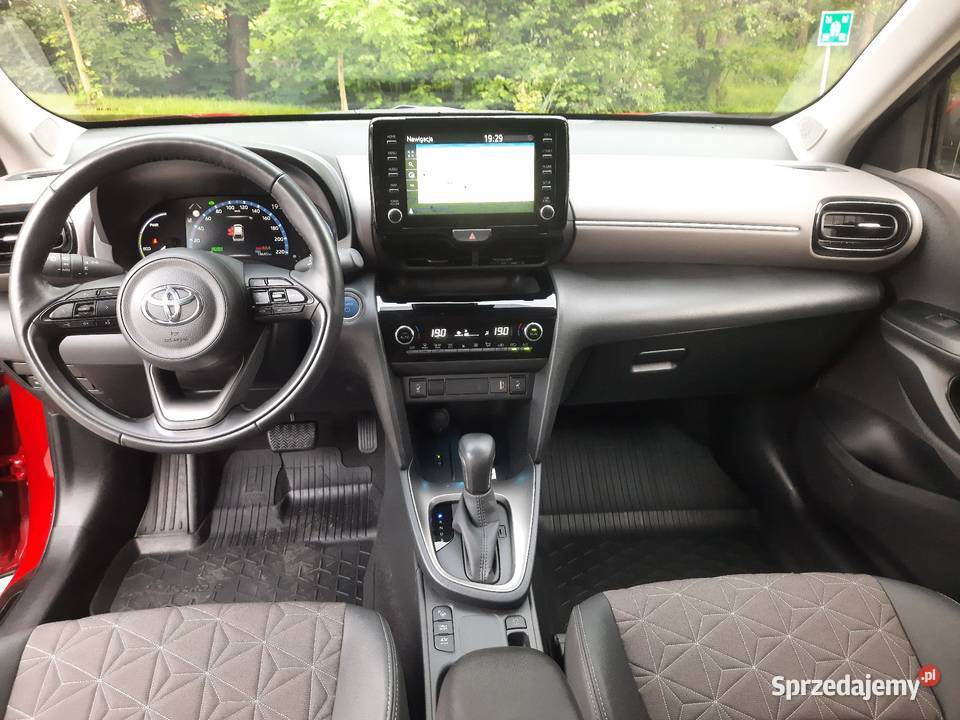 Toyota Yaris Cross Hybrid 15 Executive 130 18tkm centralny zamek Jaśkowice
