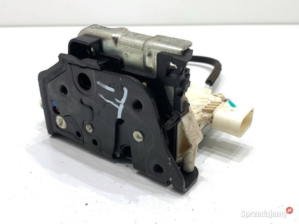 ZAMEK DRZWI PRAWY TYŁ AUDI A4 B8 SedanLimuzyna