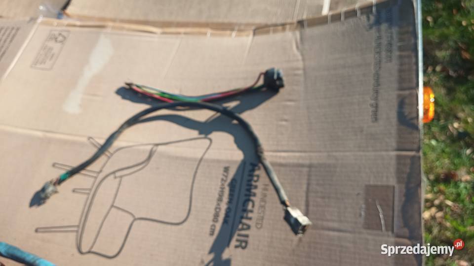 Wiązki fiat 125pprzednia i tylnia skrzynka łódzkie Łódź