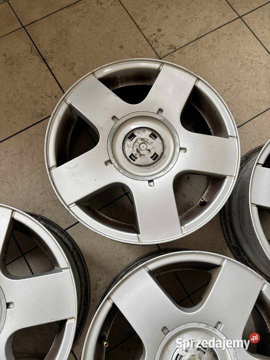 Felgi Golf IV 5x100 R15