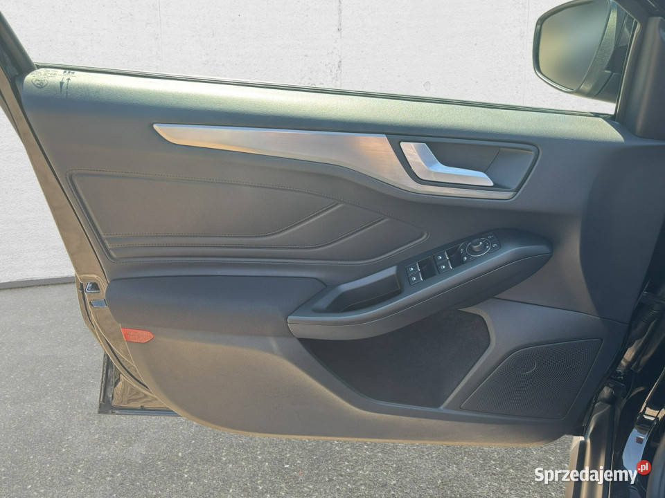 Ford Focus 10 EcoBoost mHEV Titanium X Z czujnik parkowania