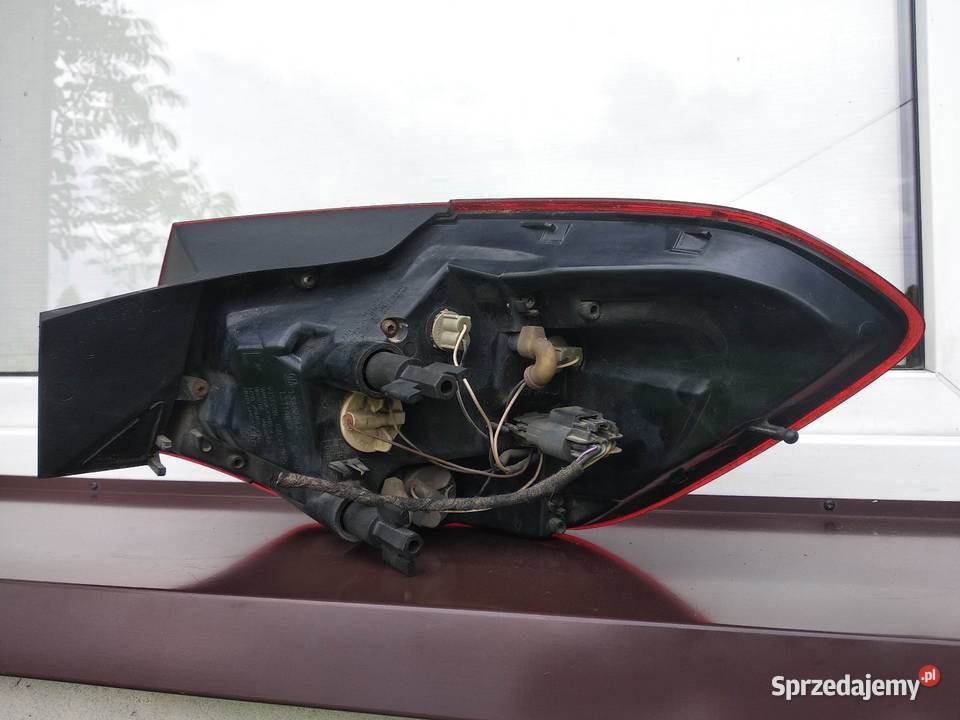 Opel Astra J kombi lampa tył tylna lewa narożna łódzkie Sieradz