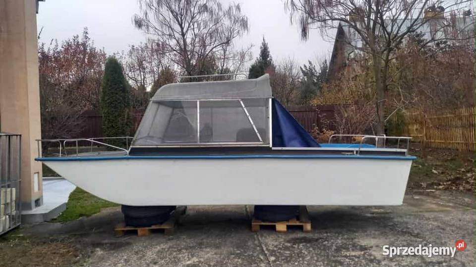 Sprzedam łódź kabinową Łodzie i motorówki Choroszcz sprzedam