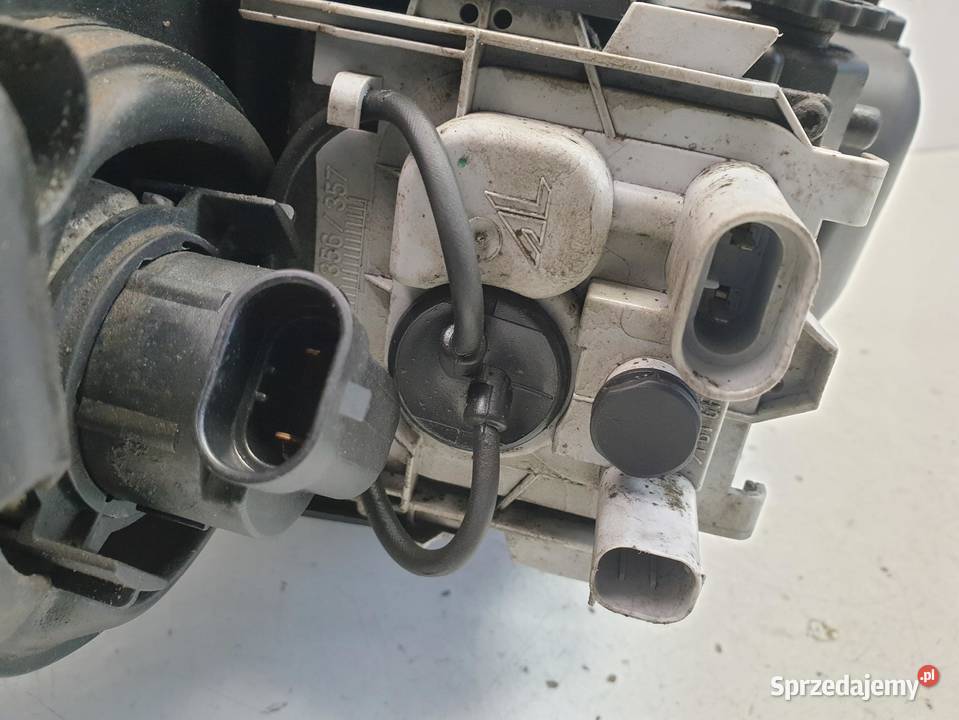 LAMPA PRAWA BMW E46 Compact XENON PRZEDNIA przód osobowe