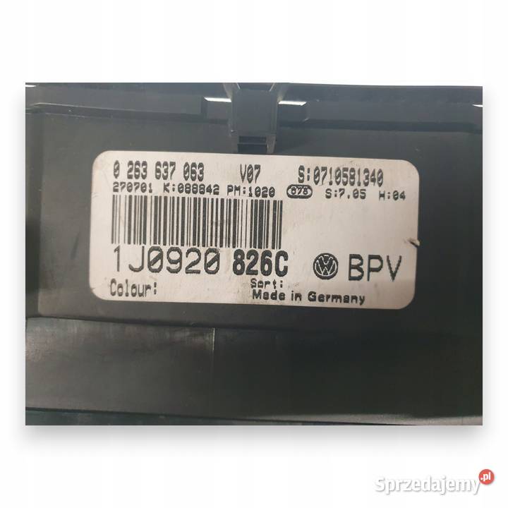 LICZNIK ZEGARY 1J0920826C VW Golf IV 19 TDI Wyposażenie wnętrza Chełm