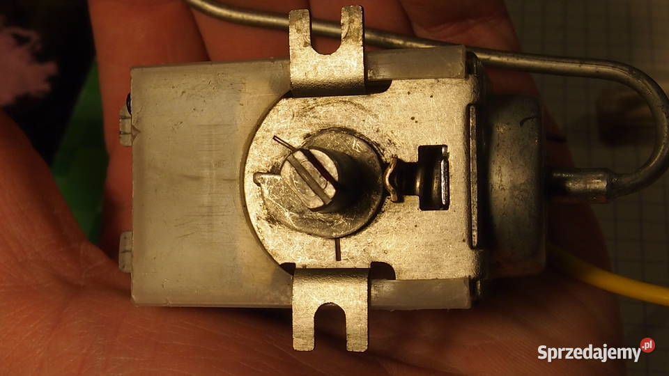 Termostat produkcji radzieckiej T 111 6A 115V Tychy