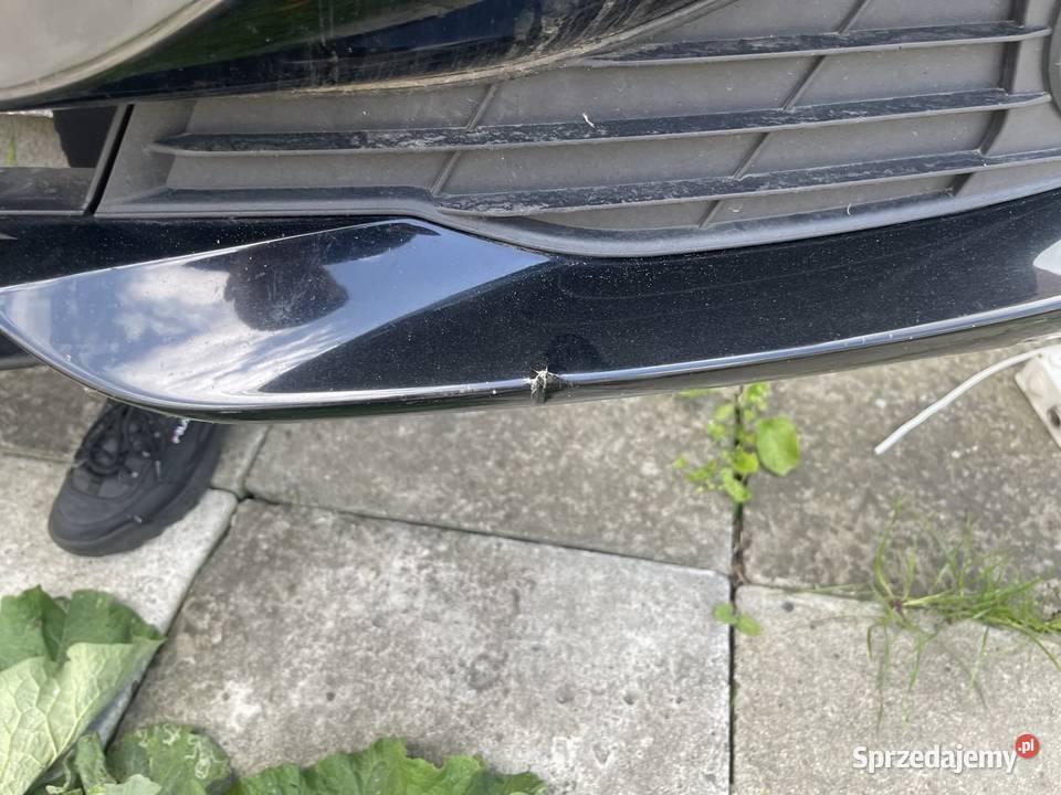 Zderzak przód BMW F30 F31 668 ładny sprzedam