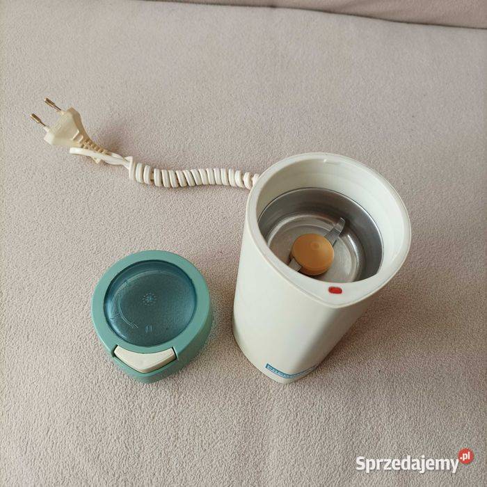 Elektryczny udarowy młynek do kawy Predom AGD drobne