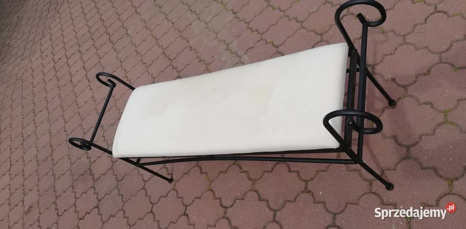 Ławeczka metalowa ławka podnóżek pufa dostawka Garwolin