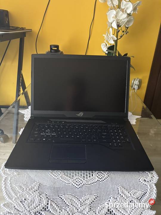 Asus Rog Strix GL703GM Laptopy i netbooki Czerwin