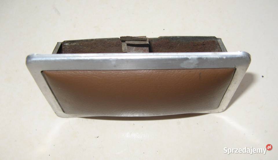 Popielniczka samochodowa PRL Żuk Nysa Fiat i Części samochodowe Dąbrowa Górnicza sprzedam