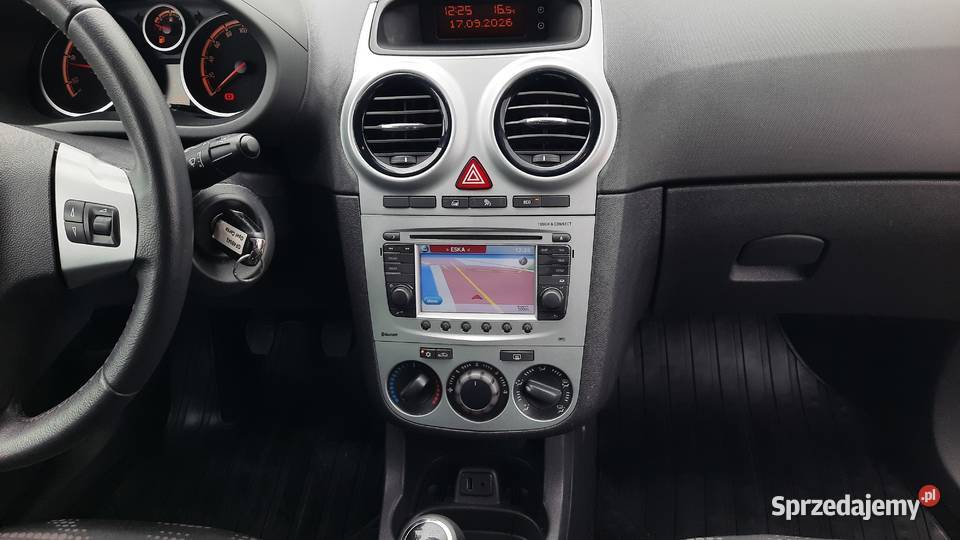 Opel Corsa Lift 12 16V Benzyna Klima Navi Rok produkcji 2012 Kraśnik
