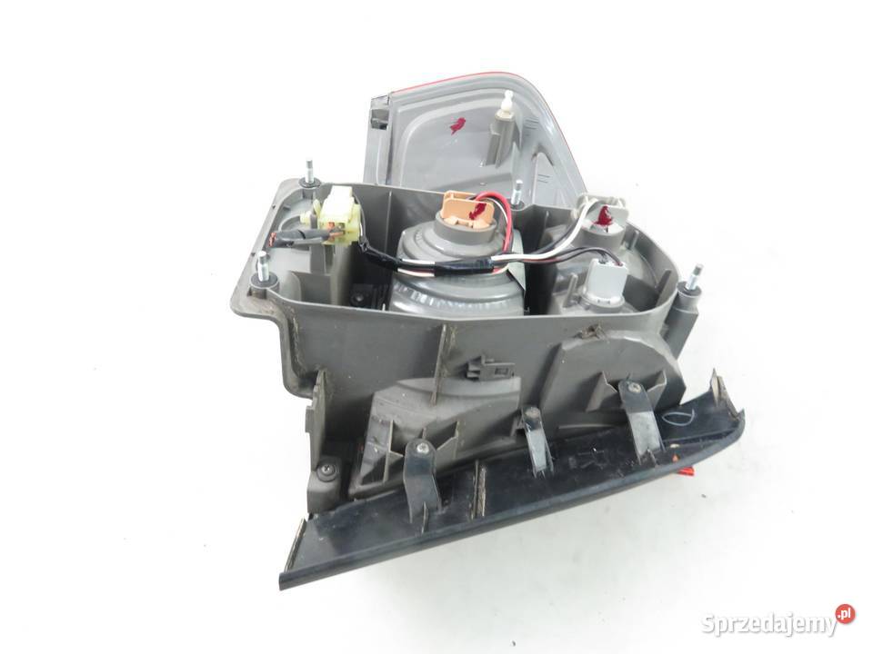 LAMPA PRAWA TYLNA SUBARU LEGACY IV BL 2008