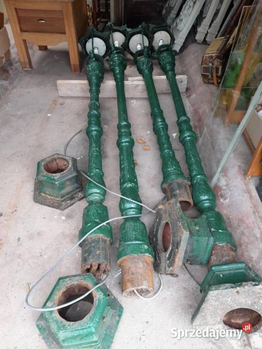 Żeliwna stara pałacowa parkowa lampa latarnia Kłodzko