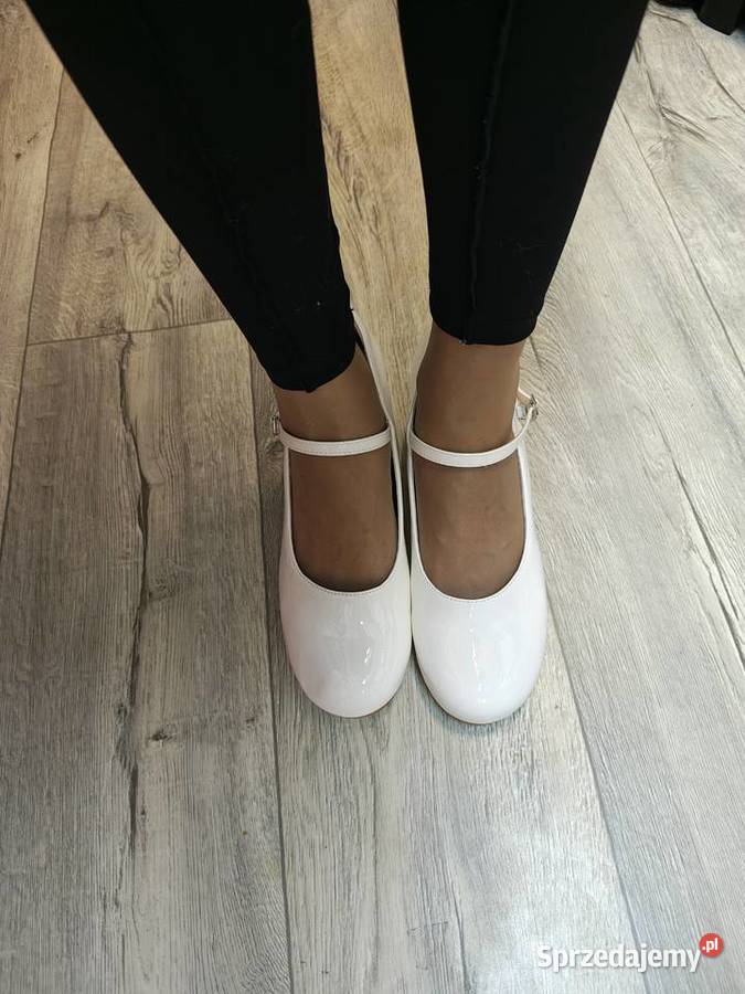 4243 Kremowe czółenka wieczorowe na szeroką 27cm małopolskie Kraków