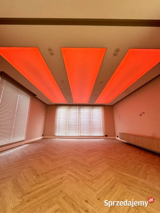 Przestronne mieszkanie z dwoma tarasami i Warszawa