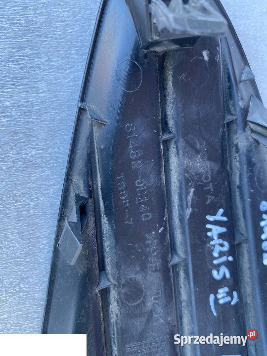 TOYOTA YARIS III KRATKA ZDERZAKA LEWA 814820D140 osobowe Kozubszczyzna