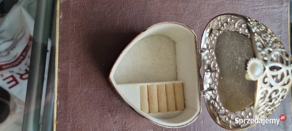 Szkatułka znanej marki na bizuterie Kraków