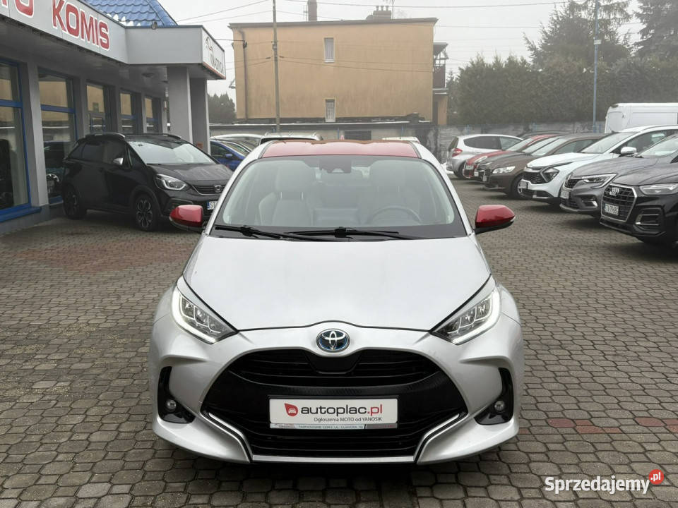 Toyota Yaris 15 Hybrid Head UP AutomatKamera komputer pokładowy