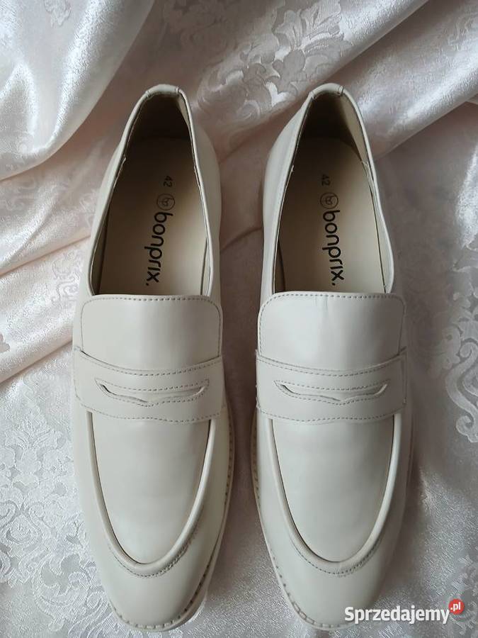 Beżowe klasyczne loafersy bonprix 42 mokasyny Półbuty mazowieckie Sochaczew sprzedam